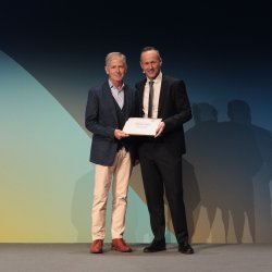 HIPPOCRATES member Maarten de Wit receives EULAR PARE Outstanding Achievement Award